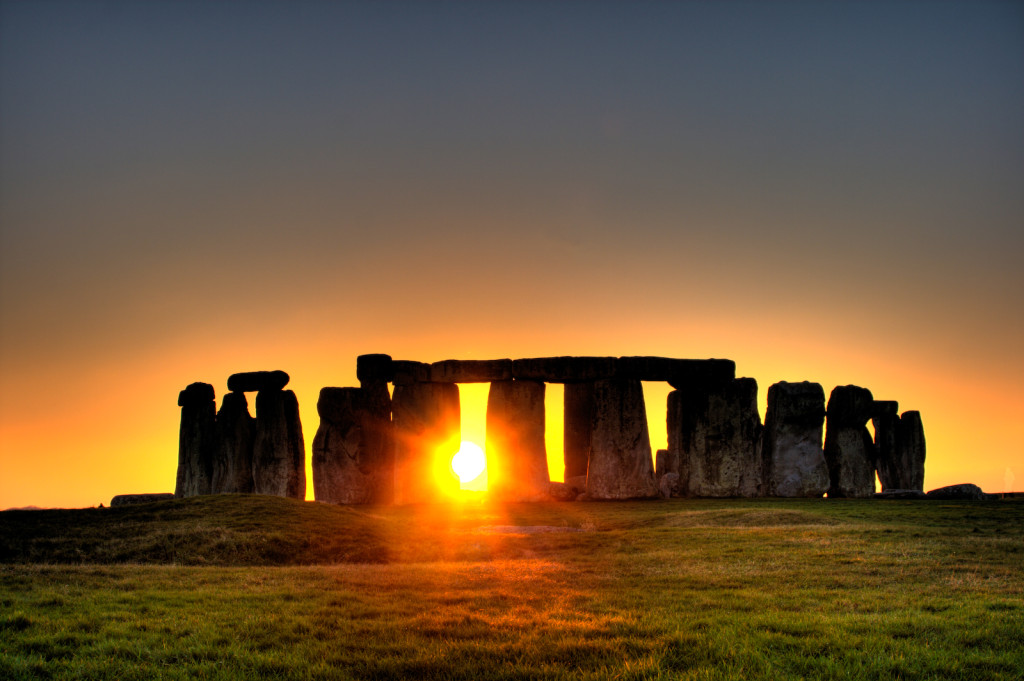Stonehenge-sun